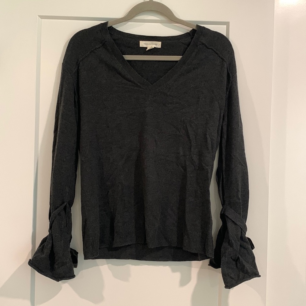 Treasure & Bond great v-neck tie sweater
